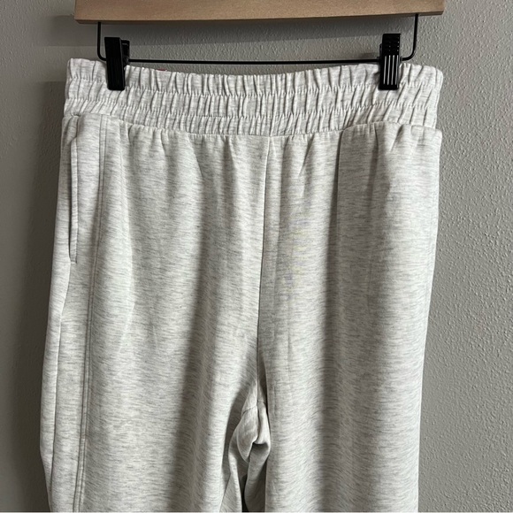 Danskin luxe retro jogger heather grey size M. Soft bouncy material. NWT - Picture 8 of 9